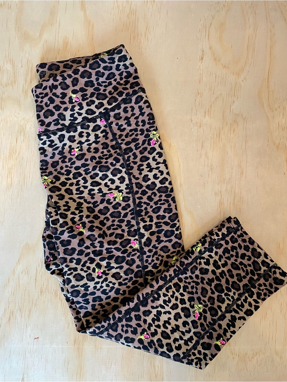 Betsey Johnson leggings size small.